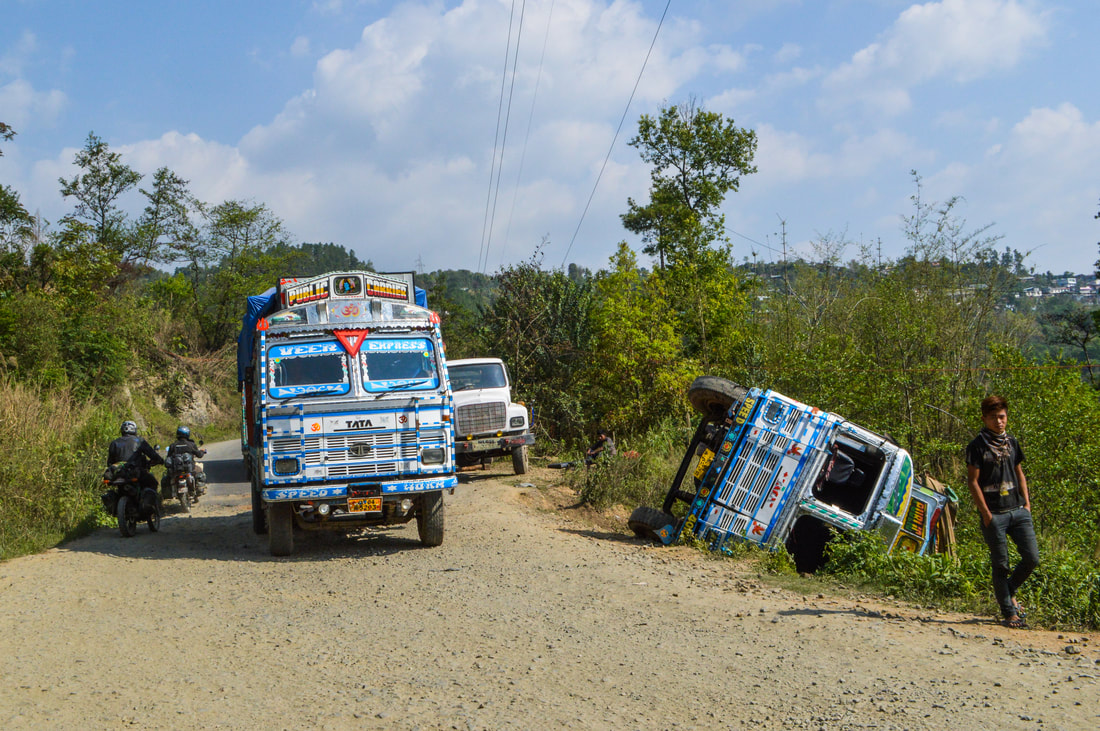 Indian road truck crash